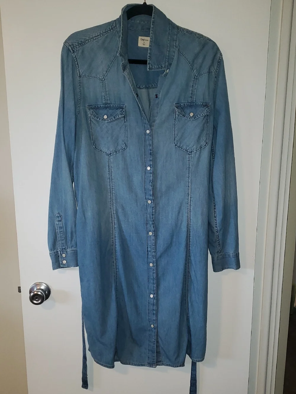 GAP 1969 Light Blue Denim Shirt - Picture 1 of 3